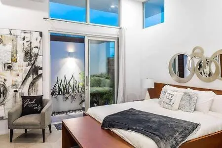 Oceanside 2 Bedroom Luxury Villa With Private Pool, 500Ft From Long Bay Beach -V8 0*,  Turks og Caicos Islands
