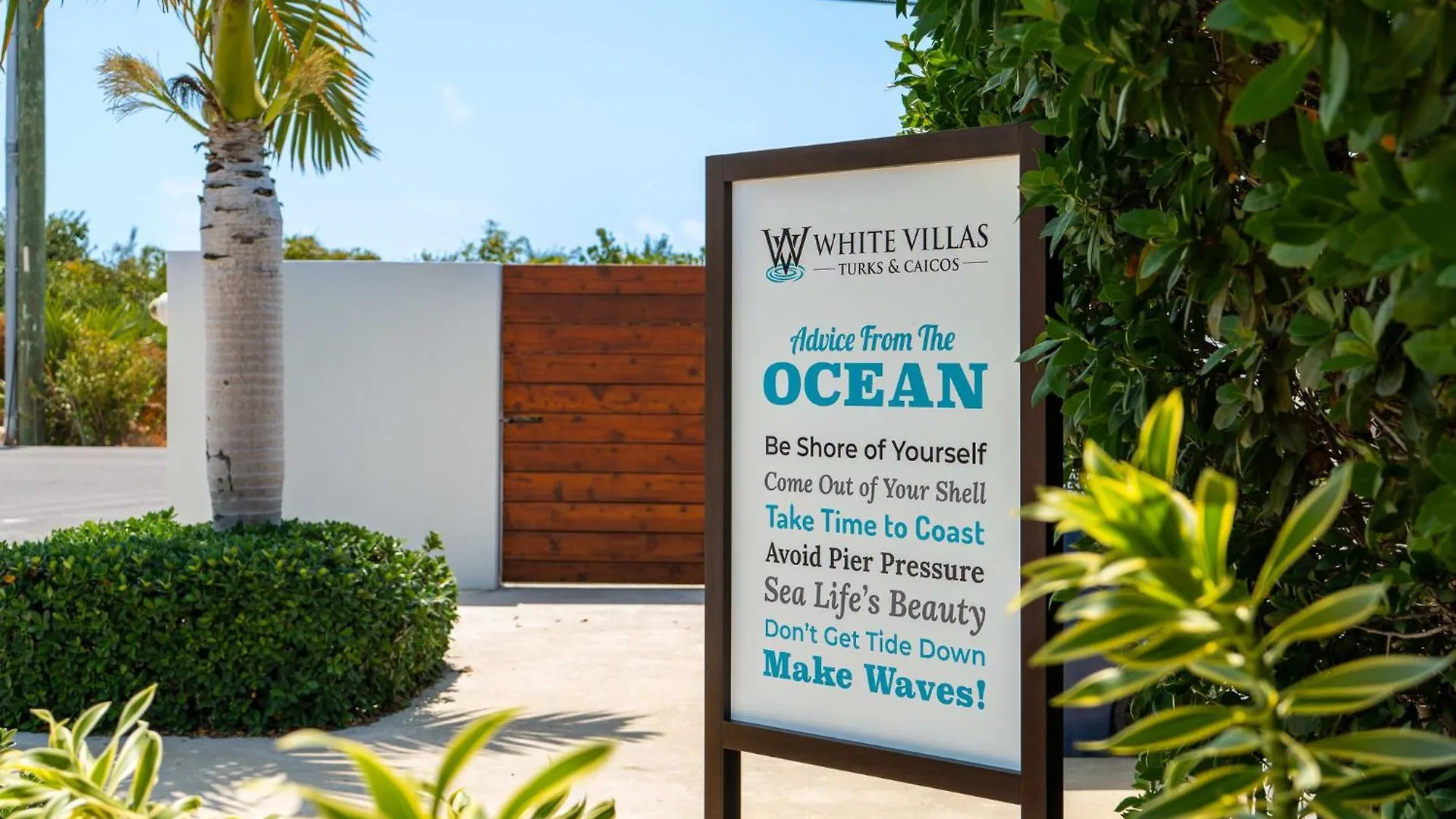Oceanside 2 Bedroom Luxury Villa With Private Pool, 500Ft From Long Bay Beach -V8